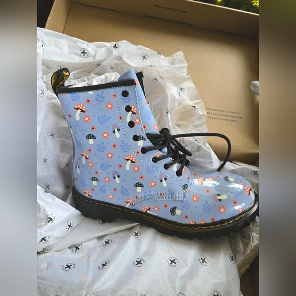 NIB - Dr. Martens, Woodland Patent Lamper,Zen Blue, Size 38 -NEW! - Picture 7 of 8